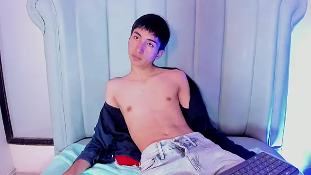 LittleNerd18 Webcam-Show
