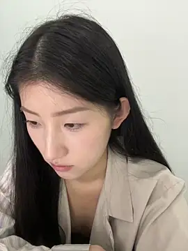 Mina_168 Live Chatraum