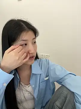Mina_168 XXX чат на живо