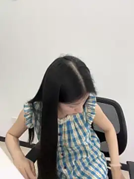 Chat +18 de Mina_168 ao vivo