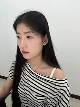 Mina_168のライブXXXチャット