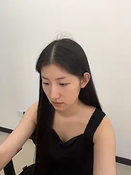 Mina_168's Live XXX Chat
