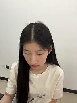 Mina_168's Live XXX Chat