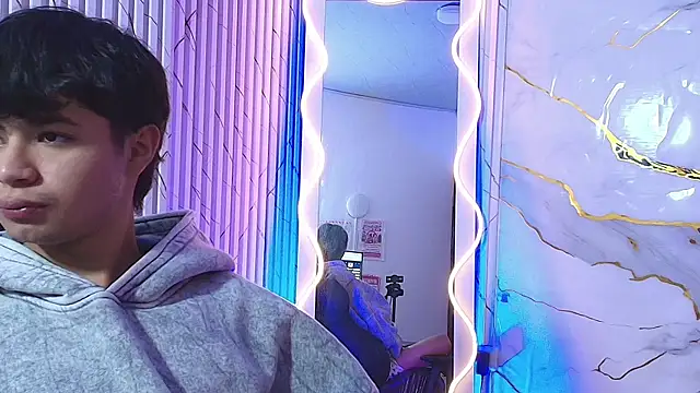 Show modela Spark_tay na web-kameri