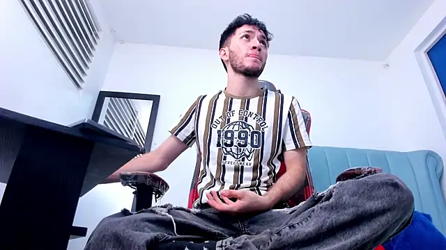 kavencastro Adlı Modelin Web Kamerası Şovu