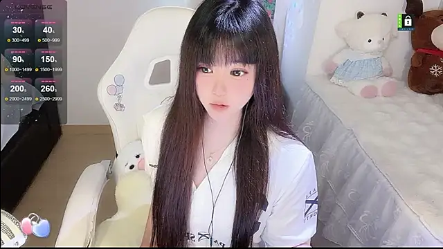Mititii 现场XXX聊天