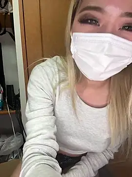 MOMOKA_33のウェブカメラショー
