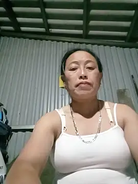 lili_anhh's Live Chat Room