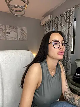 Chat XXX ao vivo de BabyyGirll_