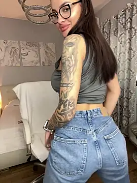 Czat XXX na żywo – BabyyGirll_