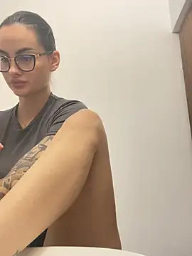 BabyyGirll_ – Live XXX-chat