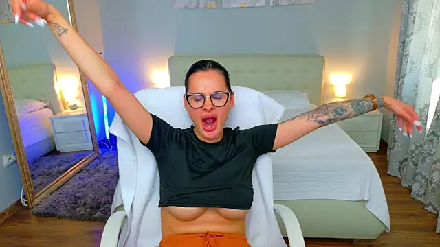 BabyyGirll_'s Live XXX Chat