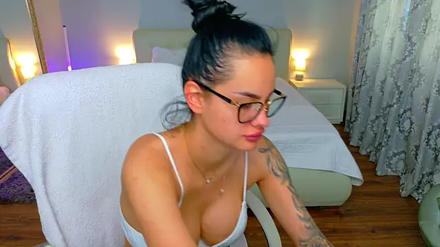 BabyyGirll_ Adlı Modelin Canlı XXX Sohbeti