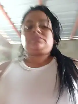 Dirty-violeta_19n Webbikameraesitys