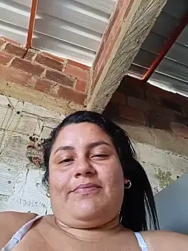 Dirty-violeta_19 Adlı Modelin Canlı Sohbet Odası
