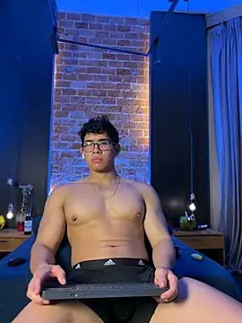 GrayAndrews Show Webcam