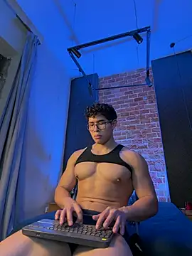 GrayAndrews Pertunjukan Webcam