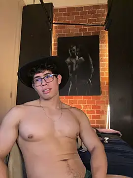 عرض كام GrayAndrews