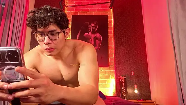 GrayAndrews' Webcam Show