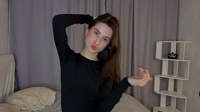 צ'אט XXX בשידור חי של DelphineDowst
