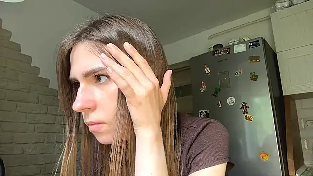 Chat +18 de ZaraGuyette ao vivo