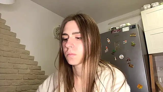 ZaraGuyetten Webbikameraesitys