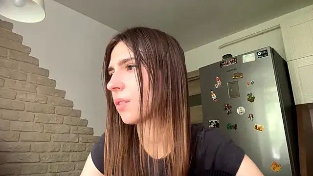 دردشة ZaraGuyette الجنسية المباشرة