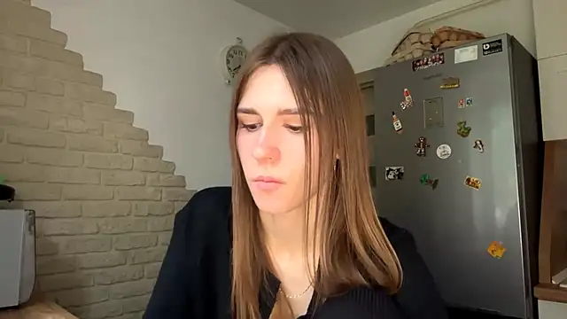 ZaraGuyette's Live Chat Room