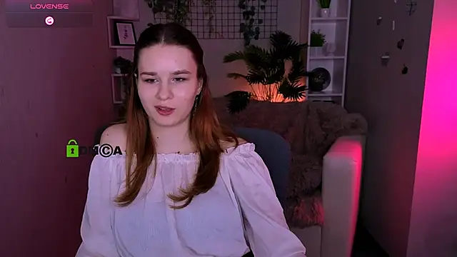 angie_foxy1's Live XXX Chat