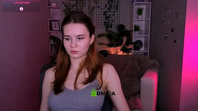 angie_foxy1's Live XXX Chat
