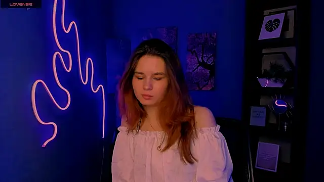 צ'אט XXX בשידור חי של angie_foxy1