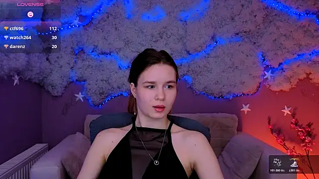 angie_foxy1's Live XXX Chat