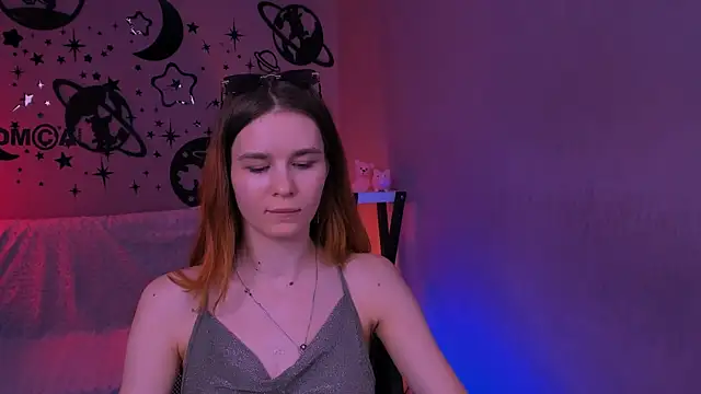 angie_foxy1's Live XXX Chat
