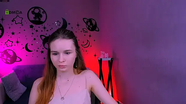 Show modela angie_foxy1 na web-kameri