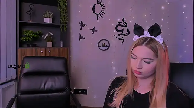 angie_foxy1 – Kamerová šou