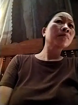 -Titytan- 在線直播表演