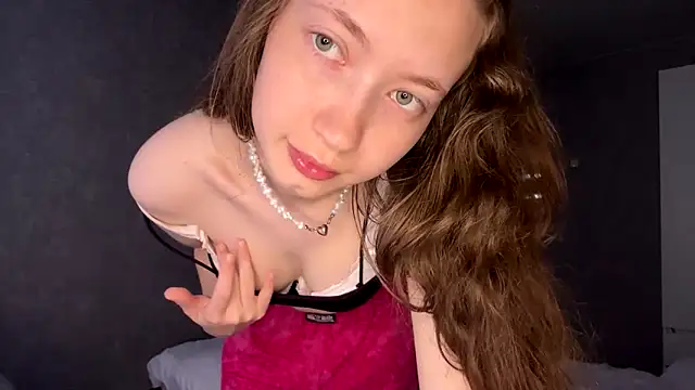 צ'אט XXX בשידור חי של Emily_Mur_
