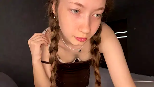 Emily_Mur_ Live XXX Chat