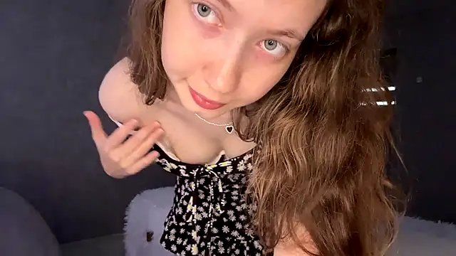 צ'אט XXX בשידור חי של Emily_Mur_