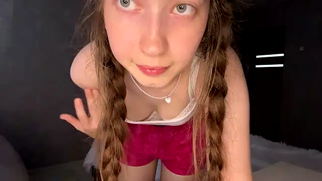Emily_Mur_ Adlı Modelin Canlı XXX Sohbeti