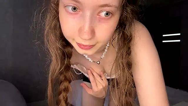 צ'אט XXX בשידור חי של Emily_Mur_