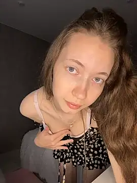 צ'אט XXX בשידור חי של Emily_Mur_