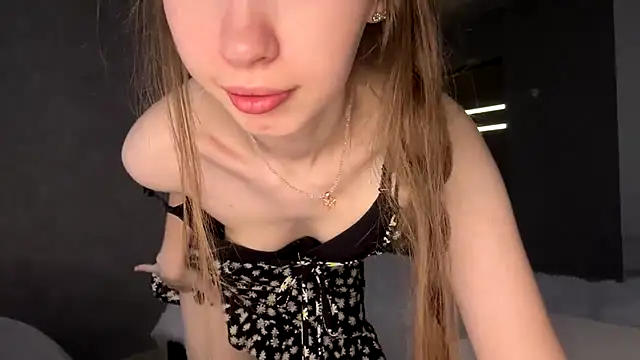 Emily_Mur_ Chat XXX in diretta