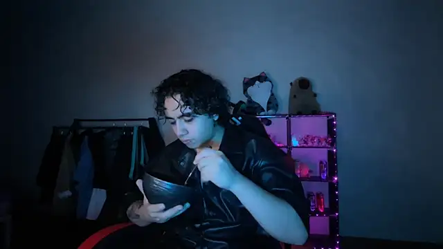 _ELIGOS_: вебкам-шоу