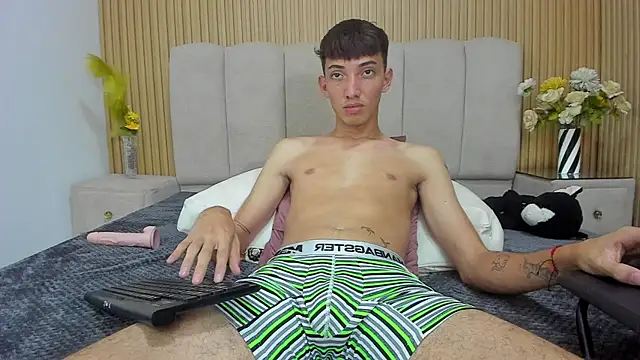 MichaelVasquex's Webcam Show