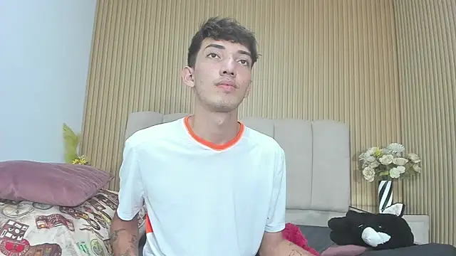 MichaelVasquex's Webcam Show