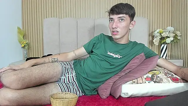 MichaelVasquex's Webcam Show