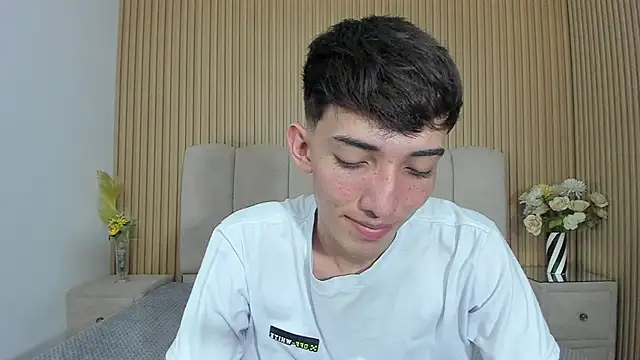 MichaelVasquex's Webcam Show