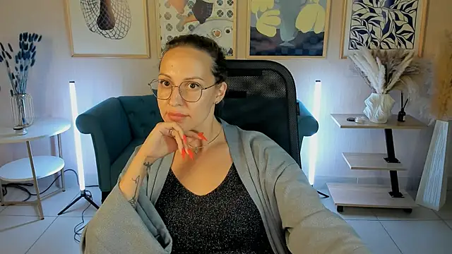 Charlotte_Hudson Chat XXX in diretta