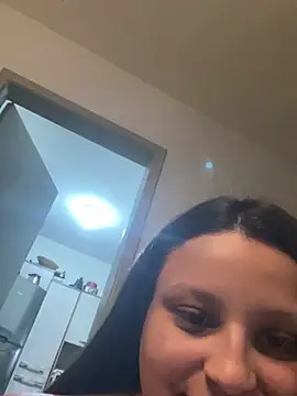 julia_moreira – live chatrum